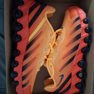 Nike Men's Orange and Black Airmax DN8 Brand New With Box But No Lid